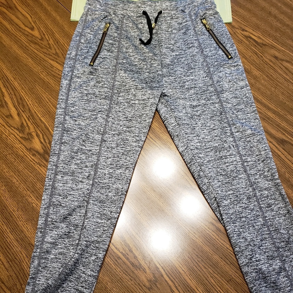 NWOT - Twist Collection Jogger Pant